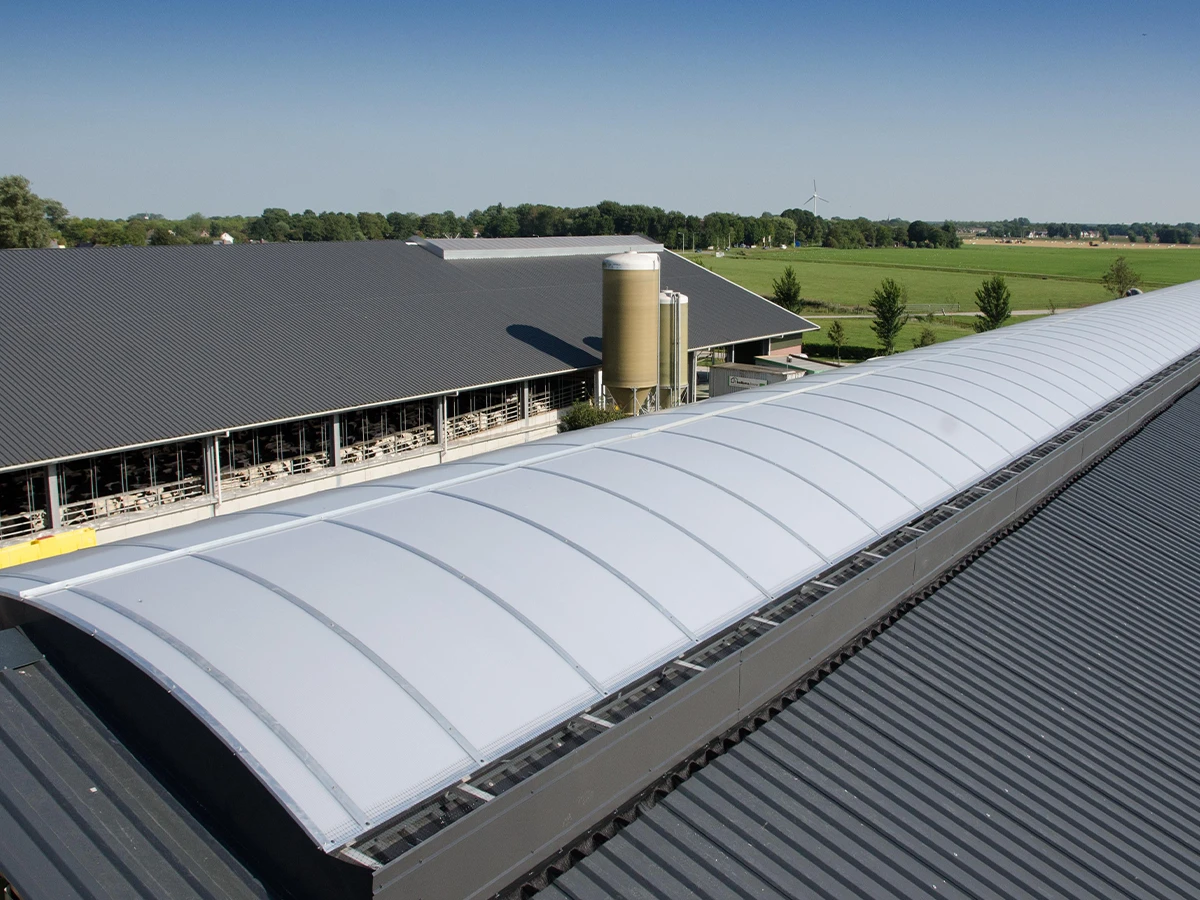 FKM Daglicht oplossingen - Producten - Op daken - gebogen ventilatienok 01